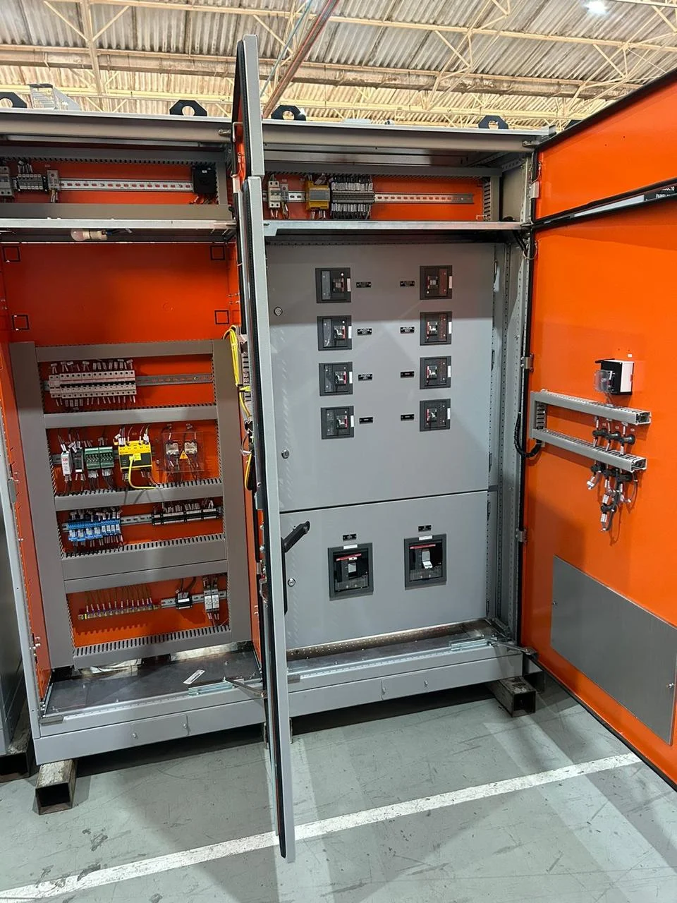 Banco de Capacitores Automático para Correção de Fator de Potência